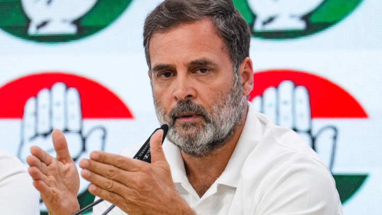 'यह पाखंड है' राहुल गांधी स्लैम अमित शाह, अंग्रेजी भाषा की टिप्पणियों पर आरएसएस को लक्षित करता है, चेक करें