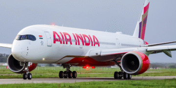यात्री चौंकाने वाली घटनाओं को साझा करते हैं क्योंकि एयर इंडिया की उड़ानें दुनिया भर में सुरक्षा चिंताओं को ट्रिगर करती हैं