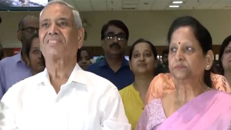यूपी: एक्सीओम 4 पायलट शुभांशु शुक्ला का परिवार लखनऊ में सीएम योगी आदित्यनाथ से मिलने के लिए