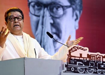 राज ठाकरे उदधव, भाजपा का अनुमान लगा रहा है क्योंकि बीएमसी पोल के आगे शख-स्तर की सफाई पर एमएनएस शुरू होता है