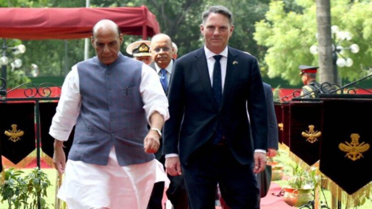 राजनाथ सिंह ने ऑस्ट्रेलियाई रक्षा मंत्री मारल्स के साथ द्विपक्षीय वार्ता आयोजित की; एजेंडा पर रक्षा सहयोग और क्षेत्रीय सुरक्षा मुद्दे