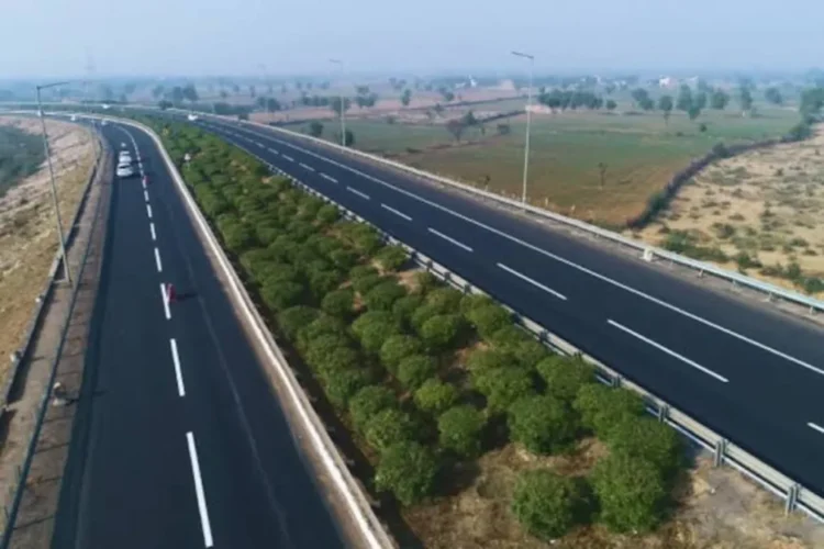 लखनऊ समाचार: लखनऊ के लिए PWD की of 1000-करोड़ रोड रिवैम्प प्लान: 1229 सड़कों की मरम्मत की जानी चाहिए, 63 नई सड़कें बनाने के लिए