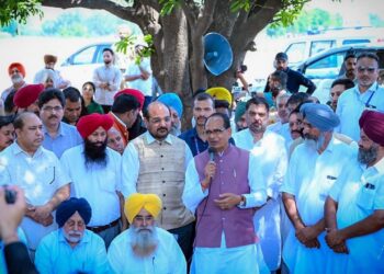विकीत कृषी शंकलप अभियान दिवस 8: शिवराज सिंह चौहान पंजाब के किसानों से मिलते हैं, राज्य को 'भारत की दानेदारों को भरने वाली भूमि' कहते हैं।