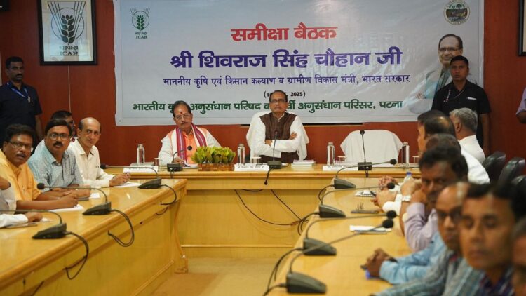 शिवज सिंह चौहान ने इकार पटना का दौरा किया, 'विकसी भरत @2047' प्राप्त करने के लिए लैब-टू-फार्म अनुसंधान के लिए कॉल किया