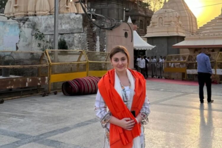 शेफली जरीवाला महाकलेश्वर वीडियो में प्रार्थना की पेशकश वायरल हो जाता है, प्रशंसक 42 पर उसकी अचानक मौत पर प्रतिक्रिया करते हैं
