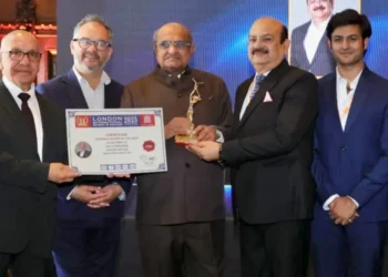सर्वोकॉन सिस्टम्स के हाजी काम्रुद्दीन लिमिटेड लंदन में विज़नरी लीडर ऑफ द ईयर अवार्ड से सम्मानित
