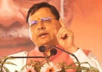 हेलीकॉप्टर सेवाएं यात्रियों की सुरक्षा सुनिश्चित करने के लिए निलंबित हैं, सीएम धामी कहते हैं कि उत्तराखंड चॉपर दुर्घटना में सात मर जाते हैं