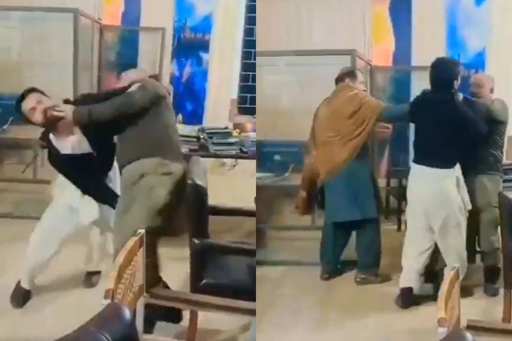 पाकिस्तान वायरल वीडियो: भ्रष्ट राष्ट्र, भ्रष्ट पुलिस! एक मामले को पंजीकृत करने पर कांस्टेबल और आदमी के बीच तनावपूर्ण चेहरा, नेटिज़ेन्स पर्सन