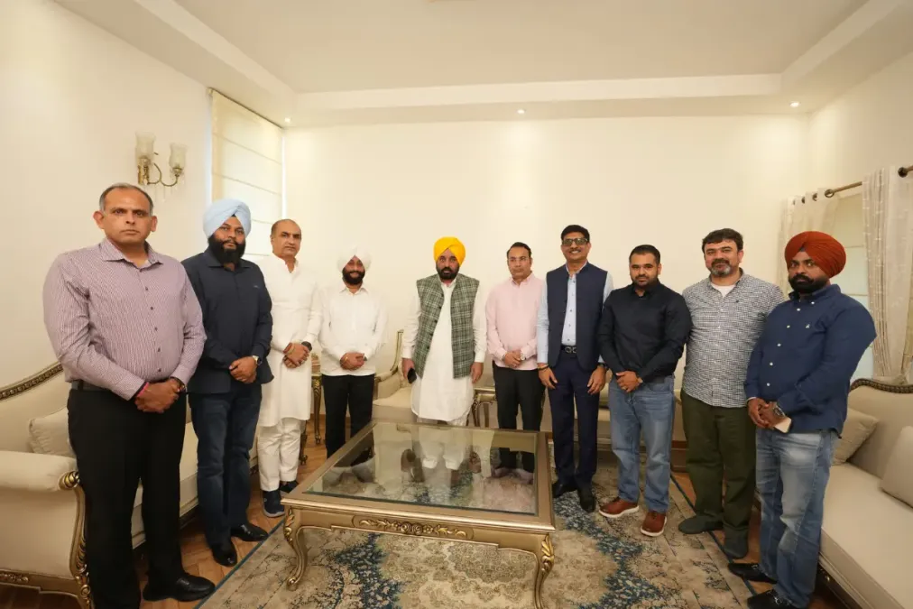 राज्य में शेर-ए-पंजाब महाराजा रंजीत सिंह क्रिकेट लीग शुरू करने के लिए सीएम चमगादड़
