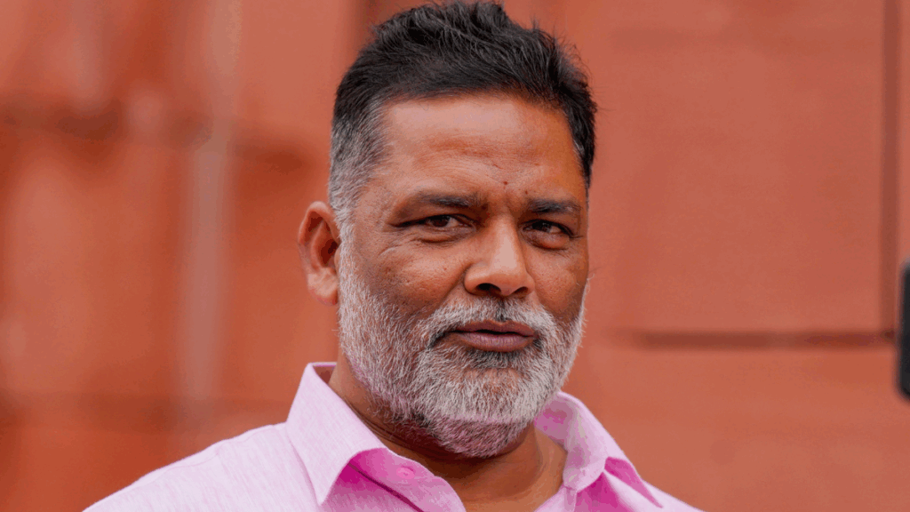 Aaj Savere Savere Maar Liye Hain kya ... 'Pappu यादव पत्रकार को काम पर ले जाता है क्योंकि वह बताता है कि वह प्रशांत किशोर की जन सूरज पार्टी में शामिल हो रहा है