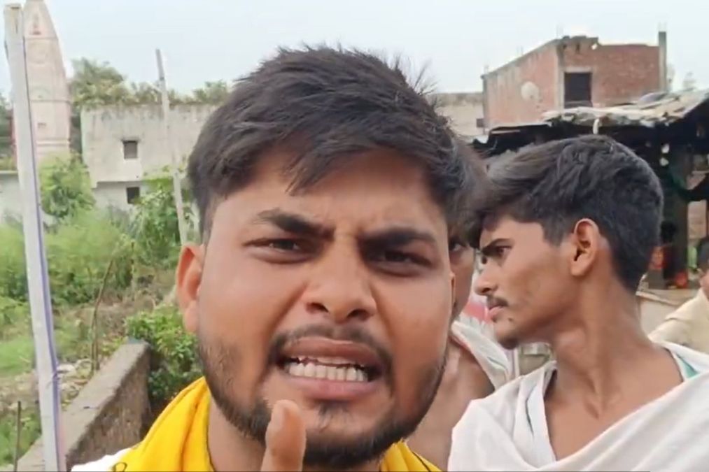 Amroha वायरल वीडियो: आरोपों के रूप में उच्च उड़ान