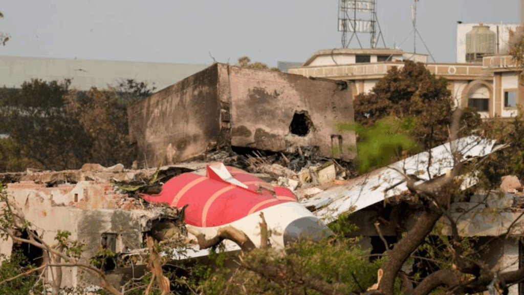 DGCA ने एयर इंडिया क्रैश ट्रिगर सुरक्षा चिंताओं के बाद बोइंग ईंधन प्रणाली की समीक्षा का आदेश दिया