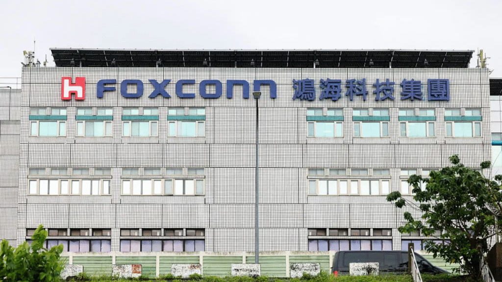 FOXCONN INDIA iPhone कारखाने: FOXCONN भारत से 300+ चीनी इंजीनियरों को याद करता है, क्या iPhone 17 उत्पादन में देरी होगी? जाँच करना