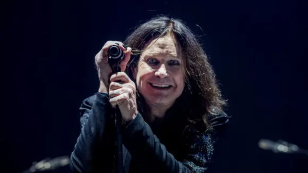 Ozzy Osbourne पास करता है: 5 अंडररेटेड गाने हर धातु के प्रशंसक को फिर से देखना चाहिए