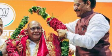 आरएसएस अच्छी पुस्तकों में 3-जीन राजनेता और व्यवसायी। क्यों भाजपा ने एमपी यूनिट का नेतृत्व करने के लिए हेमंत खंडेलवाल को चुना