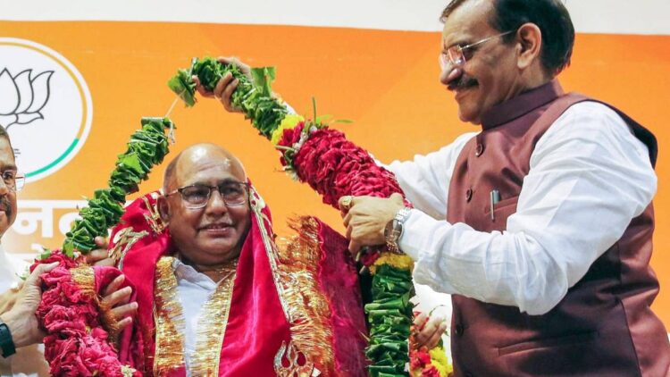 आरएसएस अच्छी पुस्तकों में 3-जीन राजनेता और व्यवसायी। क्यों भाजपा ने एमपी यूनिट का नेतृत्व करने के लिए हेमंत खंडेलवाल को चुना
