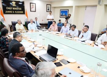 केंद्र J & K में मत्स्य पालन और डेयरी वृद्धि को धक्का देता है: केंद्रीय मंत्री दूध, ट्राउट आउटपुट में वृद्धि; जम्मू में नए यूएचटी संयंत्र का उद्घाटन करता है