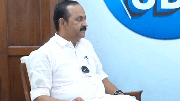 केरल के लिए अडानी-रन विज़िनहजम पोर्ट क्रूसियल, यदि यूडीएफ पावर में लौटता है तो कोंग्रेस के सैटेसन का समर्थन करेगा