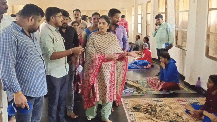 'कॉकरोच, सेंटीपीड' एपी के राजनीतिक प्रवचन में क्रॉल करते हैं क्योंकि राज्य द्वारा संचालित हॉस्टल में भोजन लेंस के अंतर्गत आता है