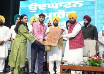 दवा व्यापार में शामिल बड़ी मछलियों के लिए अनुकरणीय सजा सुनिश्चित करेगा: सीएम