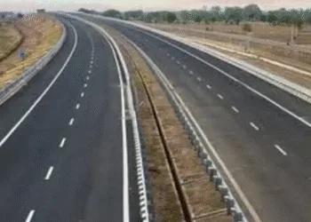 दिल्ली देहरादुन एक्सप्रेसवे के साथ चक्रता के लिए अपनी यात्रा को तेजी से बनाएं, इन स्थानों का अन्वेषण करें