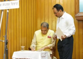 भागवंत मान ने संजीव अरोड़ा का पंजाब कैबिनेट में स्वागत किया, उद्योग और एनआरआई मामलों सहित प्रमुख पोर्टफोलियो प्रदान करते हैं