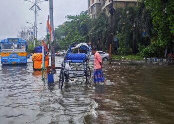 मौसम अद्यतन: IMD हिमाचल, मध्य प्रदेश, महाराष्ट्र और जम्मू में बेहद भारी बारिश के लिए लाल अलर्ट जारी करता है; उत्तराखंड, छत्तीसगढ़, और पंजाब भी हाई अलर्ट पर