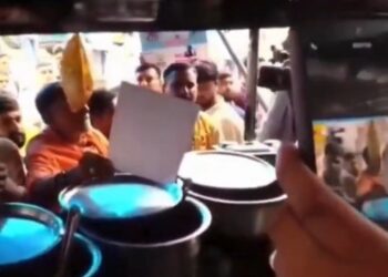 वायरल वीडियो: क्यूआर कोड स्कैन किया गया, धर्म ने पूछताछ की! कान्वार यात्रा 2025 स्पार्क्स बज़ से पहले नेमप्लेट समाचार