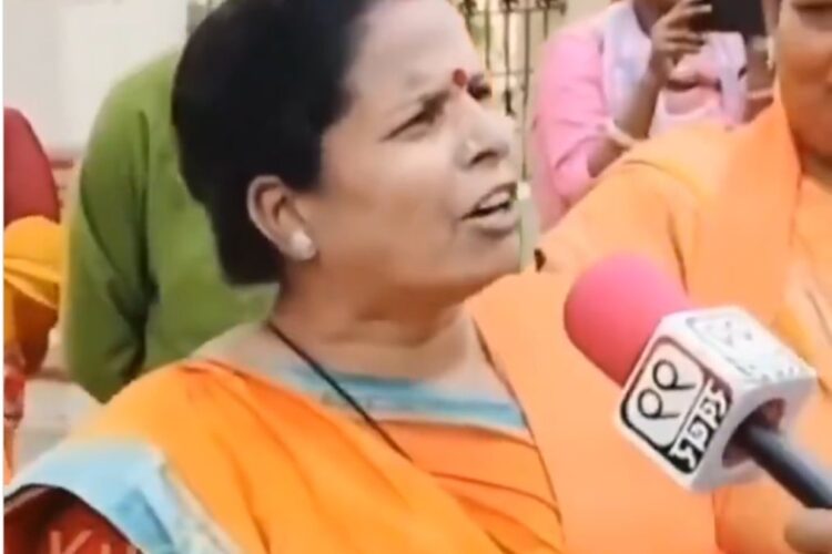 वायरल वीडियो: महिला ने रिपोर्टर को बंद कर दिया, क्योंकि वह पीएम मोदी के बारे में यह पूछने की कोशिश करता है, नेटिज़ेंस आश्चर्यचकित है