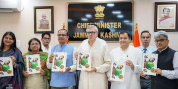 शिवराज सिंह चौहान ने श्रीनगर में 150 करोड़ रुपये के क्लीन प्लांट सेंटर की घोषणा की, J & K विकास कुंजी को 'विकसीट भारत' के लिए बुलाया