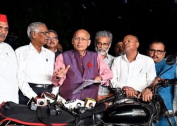 "संविधान पर सबसे खराब हमला": भारत ब्लॉक प्रतिनिधिमंडल बिहार में सर के बारे में ईसीआई के साथ मिलता है